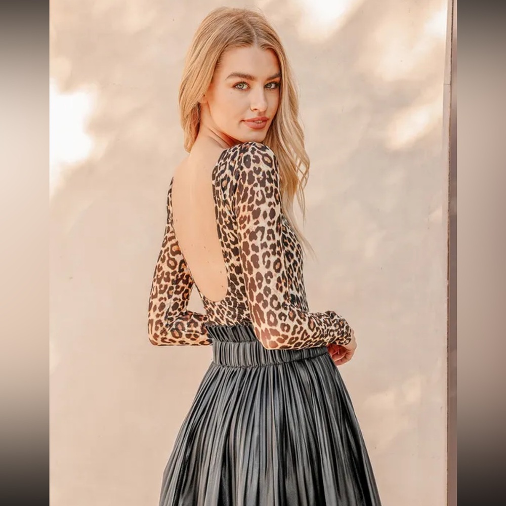 Lulus Can't Tame Me Beige Leopard Print Long Sleeve Backless Bodysuit - Size S